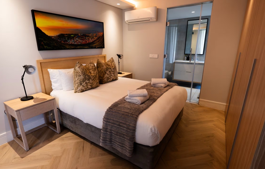 2 Bedroom Property for Sale in Sea Point Western Cape